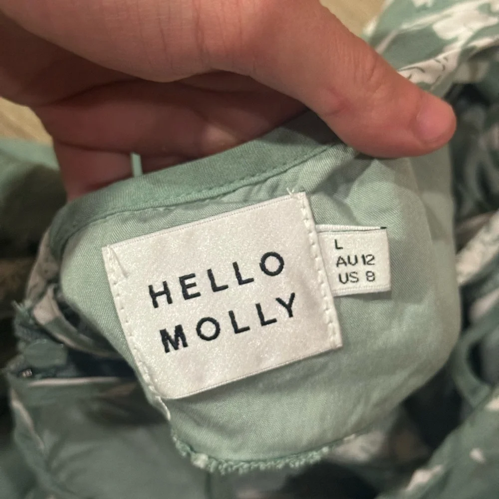 Hello Molly Sage Green Floral Mini Dress Ruffled Hemline Size Large - Picture 5 of 5